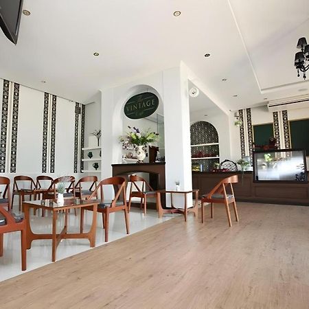 Phonethip Plaza Hotel Vientiane Bagian luar foto