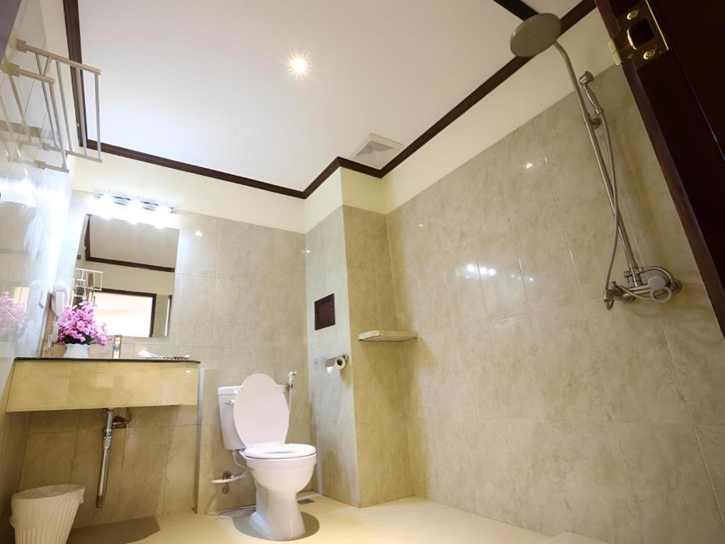 Phonethip Plaza Hotel Vientiane Bagian luar foto