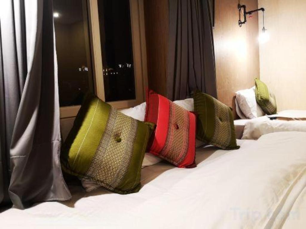 Phonethip Plaza Hotel Vientiane Bagian luar foto
