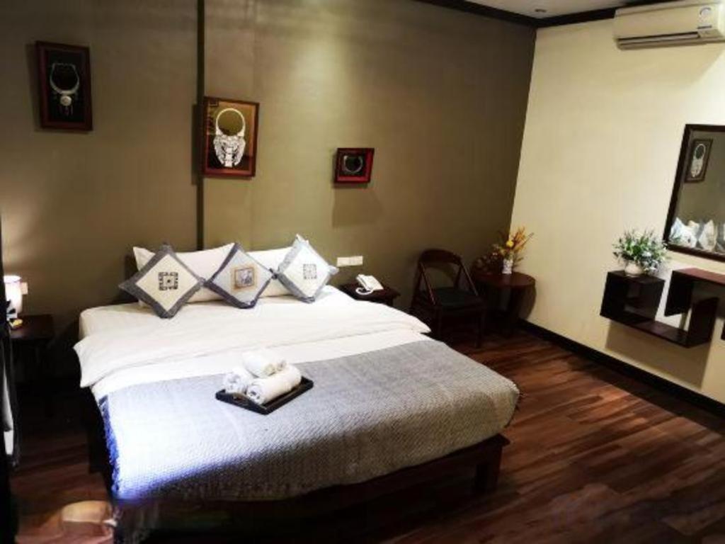 Phonethip Plaza Hotel Vientiane Bagian luar foto