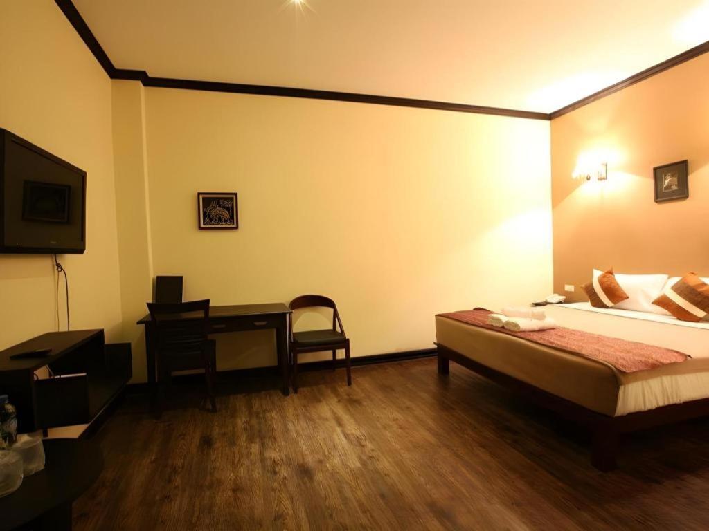 Phonethip Plaza Hotel Vientiane Bagian luar foto