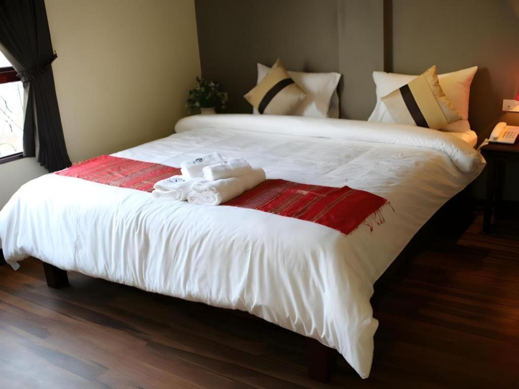 Phonethip Plaza Hotel Vientiane Bagian luar foto