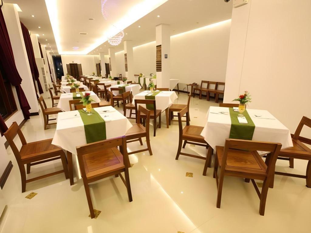 Phonethip Plaza Hotel Vientiane Bagian luar foto