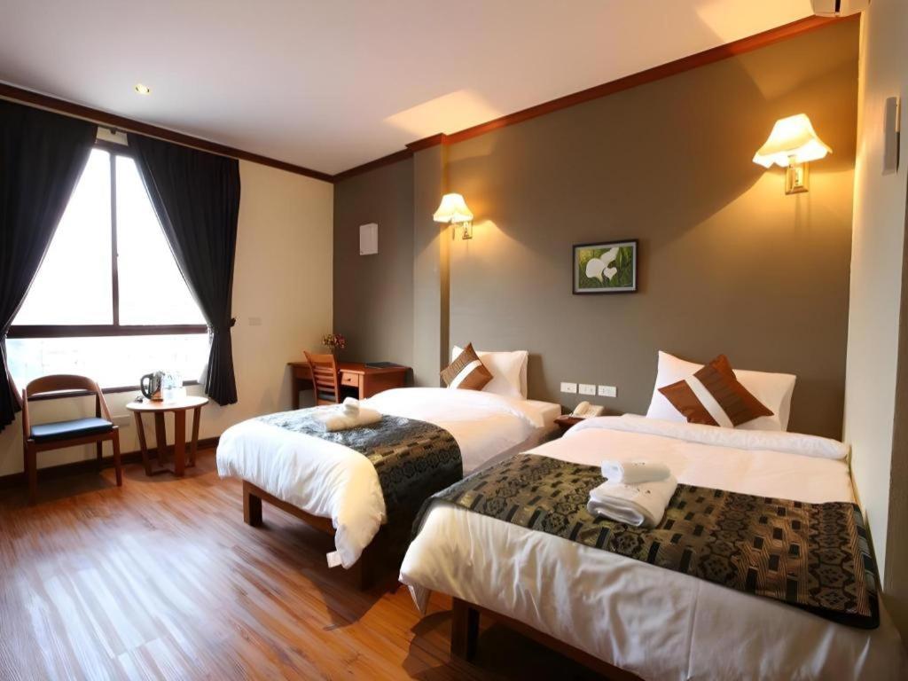 Phonethip Plaza Hotel Vientiane Bagian luar foto
