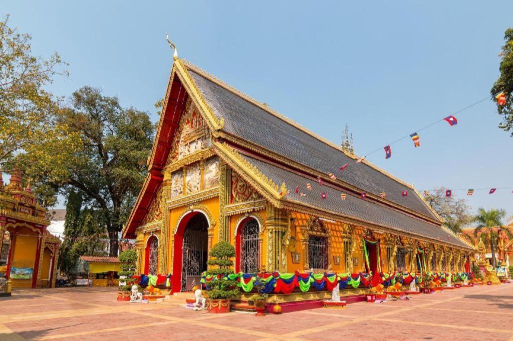 Phonethip Plaza Hotel Vientiane Bagian luar foto