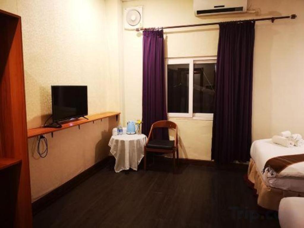 Phonethip Plaza Hotel Vientiane Bagian luar foto
