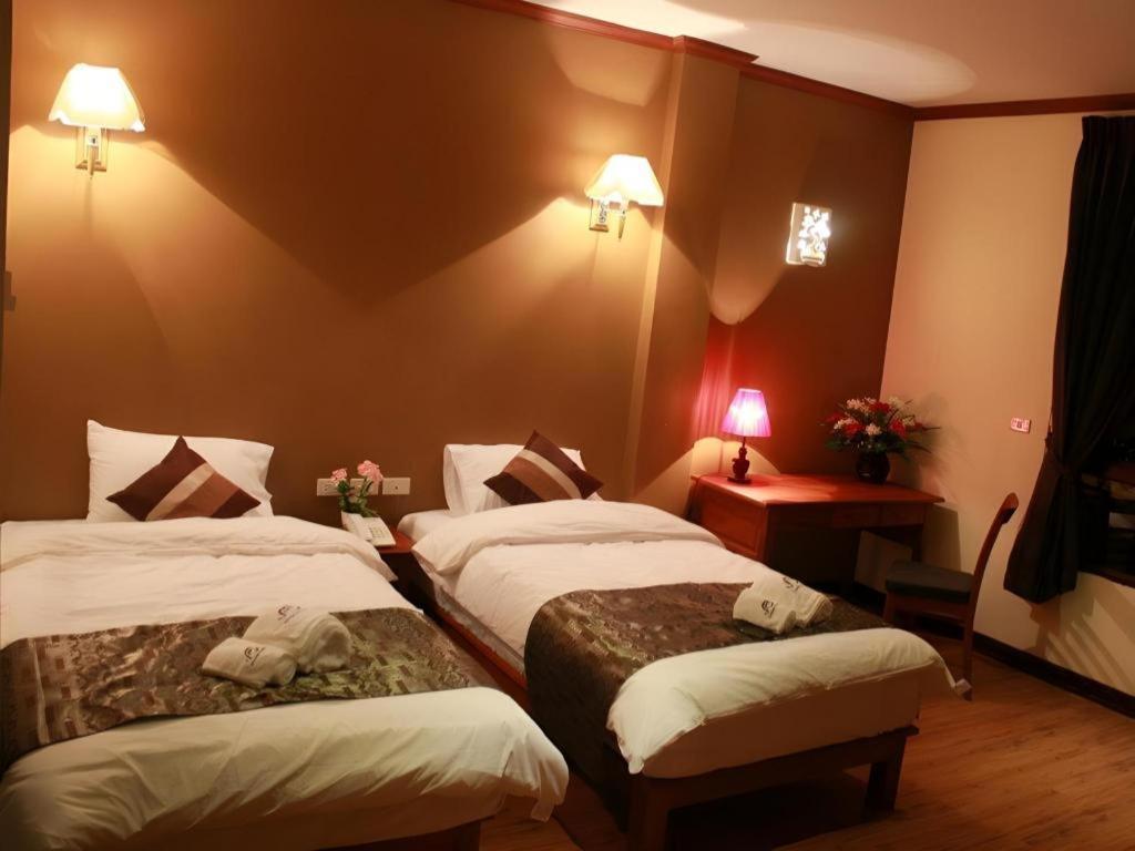 Phonethip Plaza Hotel Vientiane Bagian luar foto
