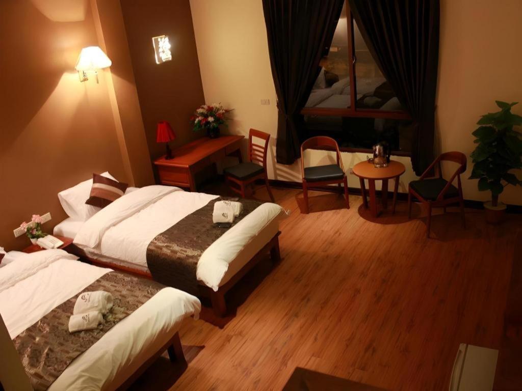 Phonethip Plaza Hotel Vientiane Bagian luar foto