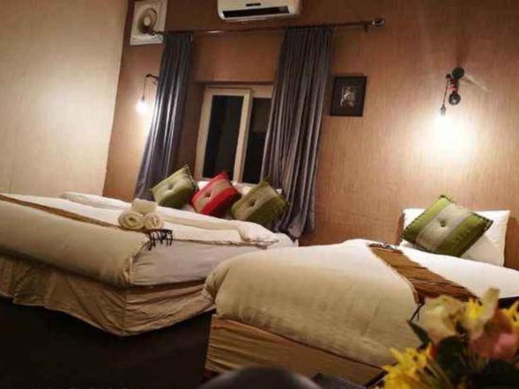 Phonethip Plaza Hotel Vientiane Bagian luar foto